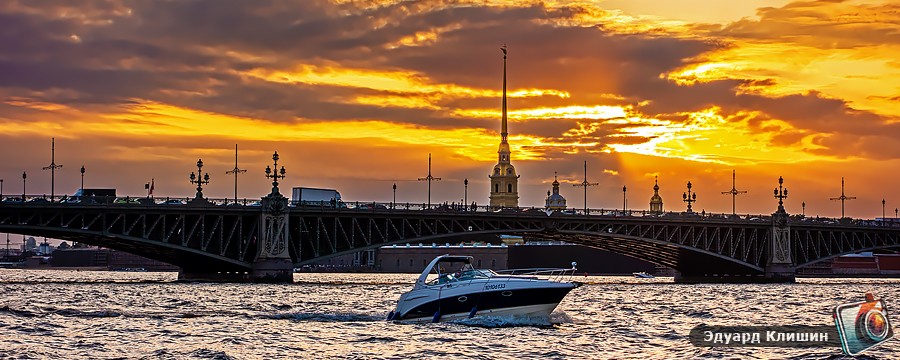 Летний закат в Санкт-Петербурге